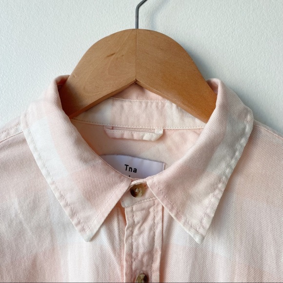TNA Cropped Button-Up - Picture 4 of 8
